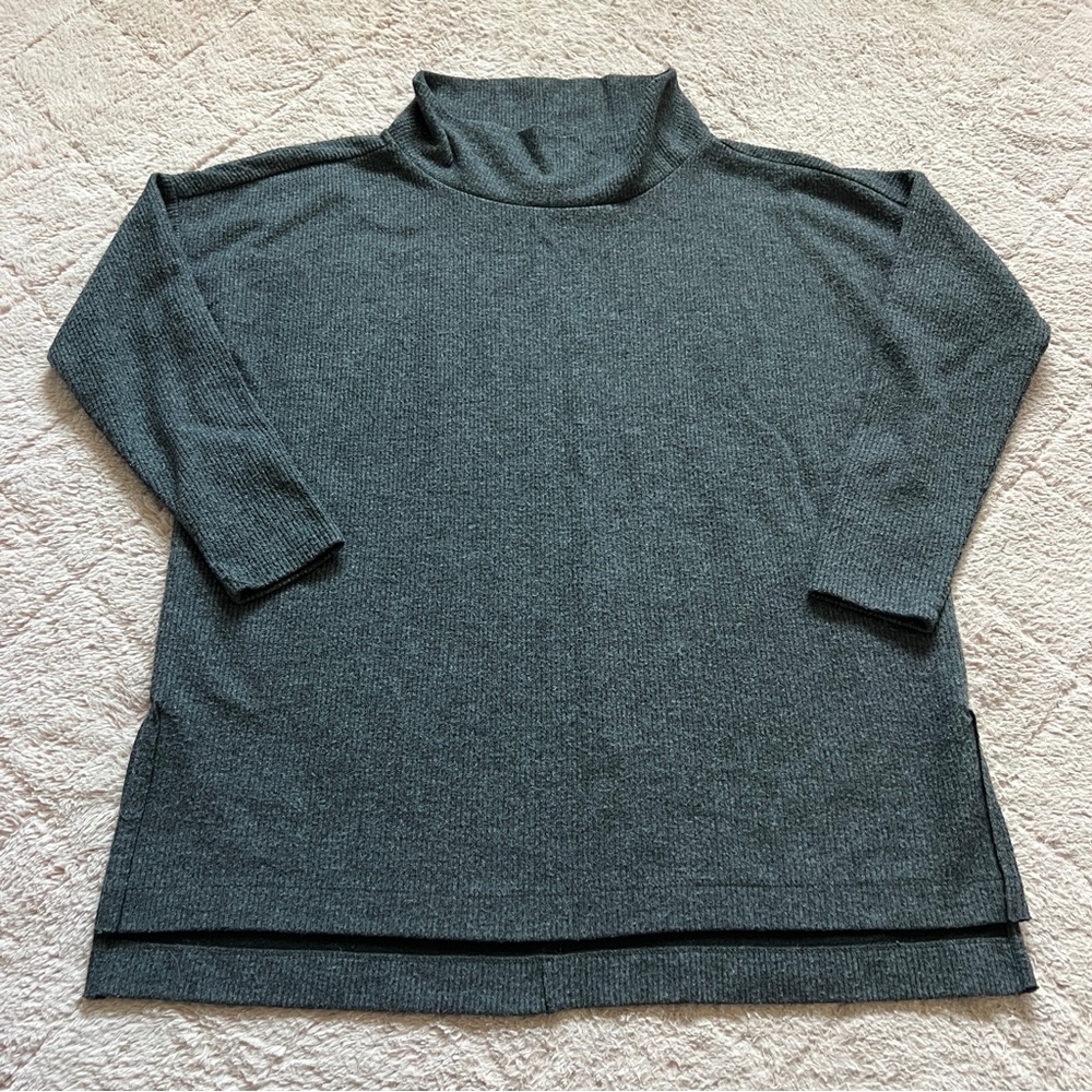 Anthropologie Oversized Turtleneck Sweater Preppy Minimalist Capsule Size XS